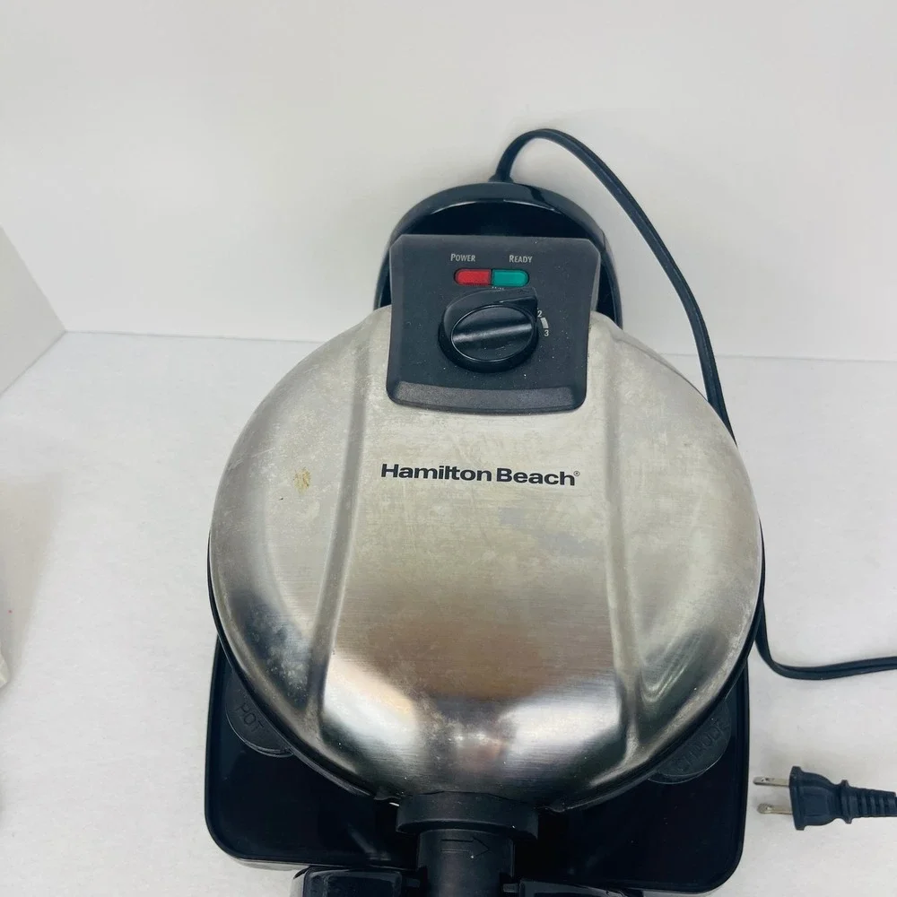 Hamilton Beach Flip Belgian Waffle Maker Stainless Steel Rotating Nonstick 26010